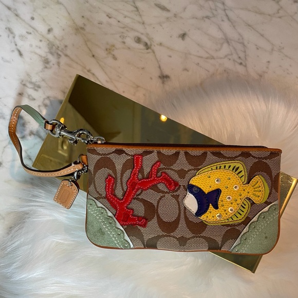 🐠RARE COACH Fish Coral Wristlet Clutch in Teal - Picture 1 of 11